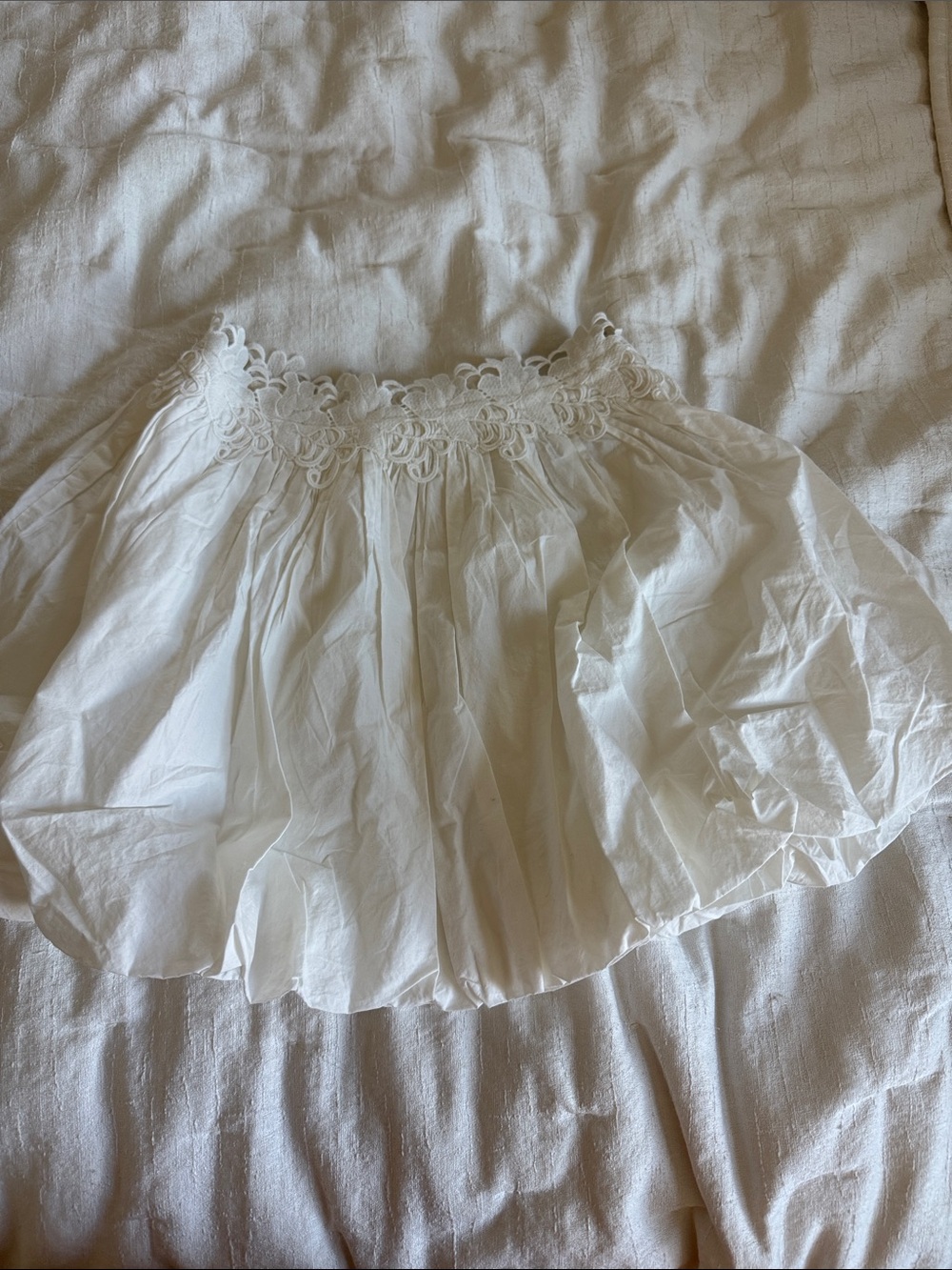 H&m bubble hem White Lace-Trim Flowing Women's Skirt